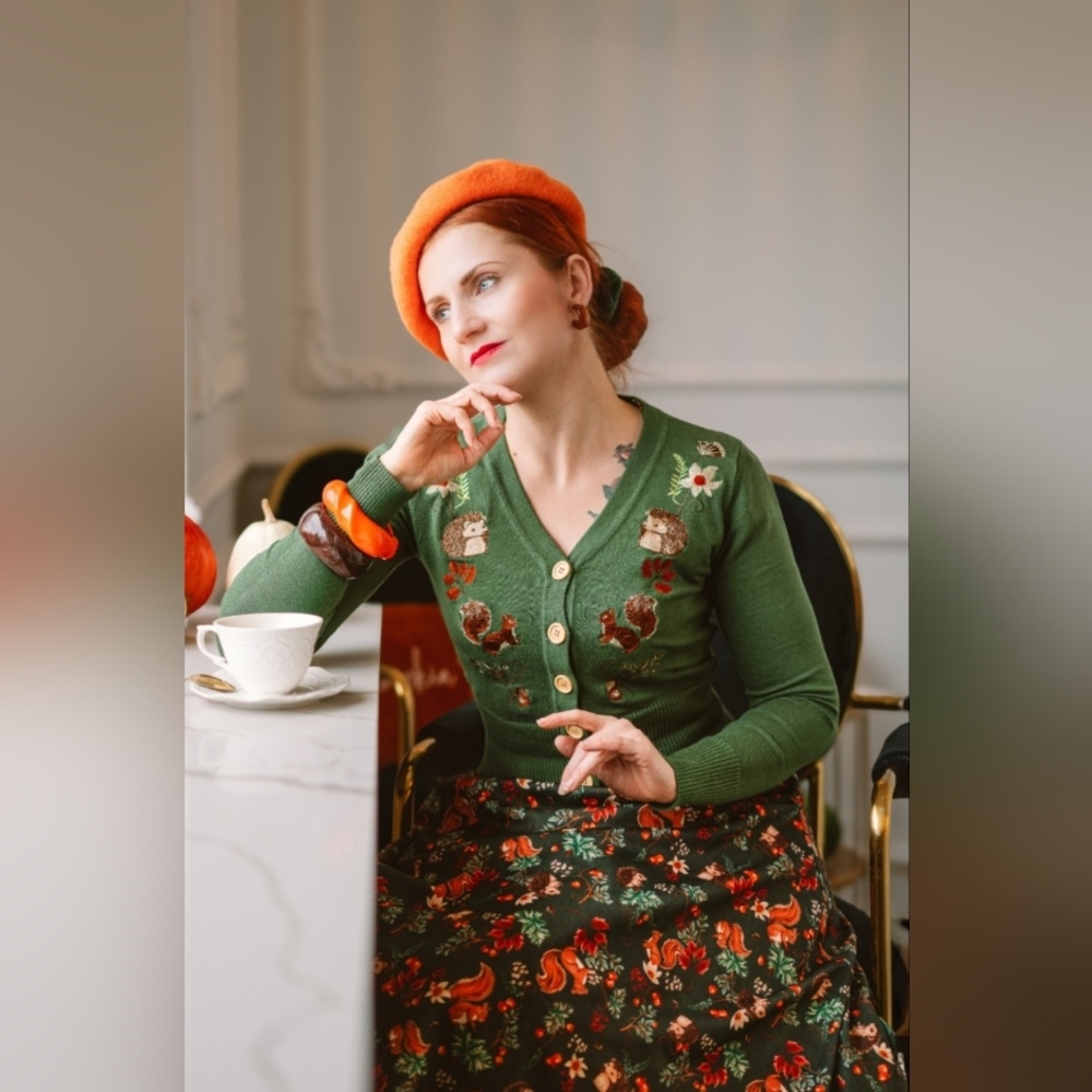 Green Embroidered Cardigan with Autumn Motif